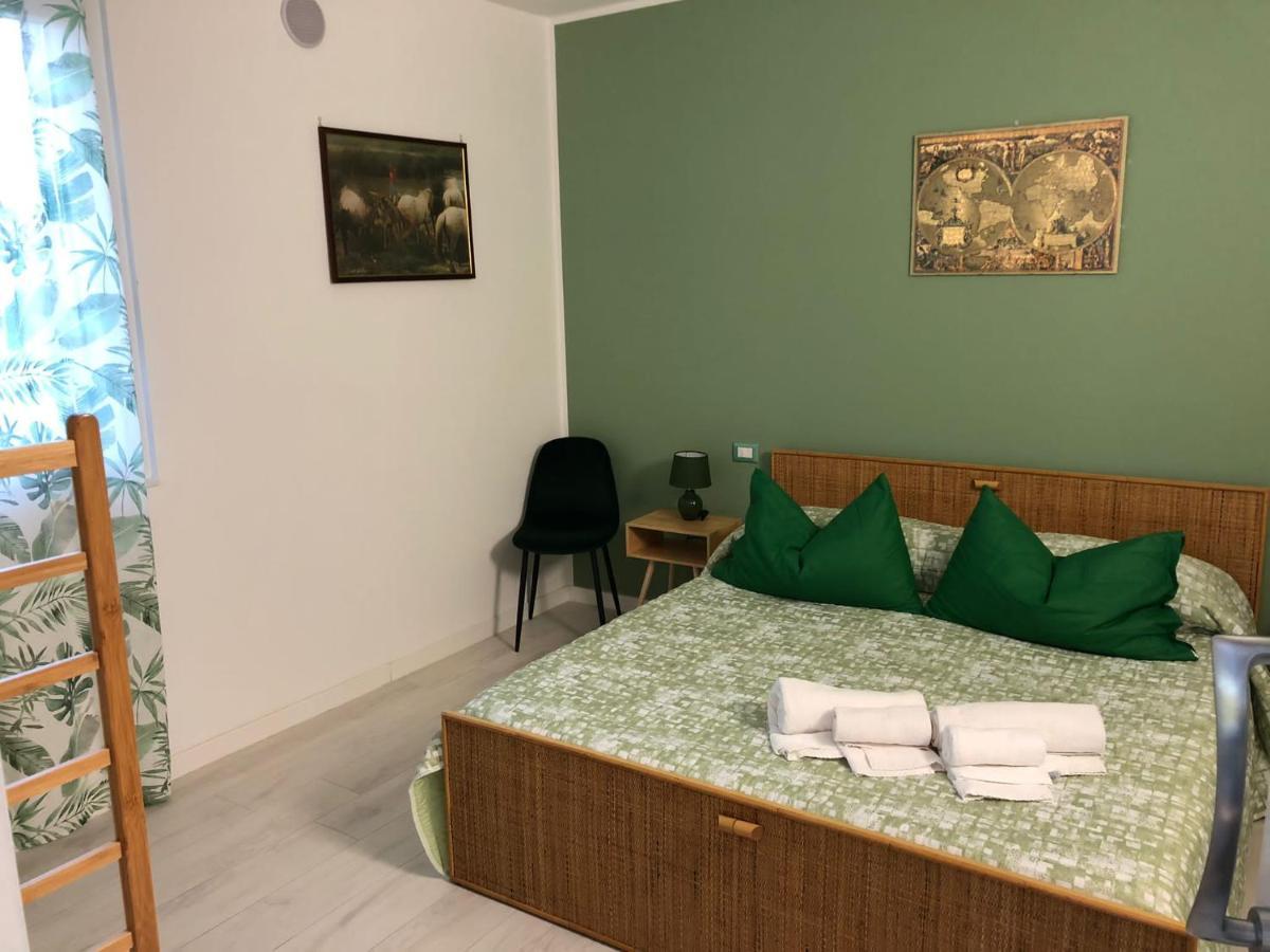 I Broletti Del Garda Hotel Pacengo Di Lazise Bagian luar foto