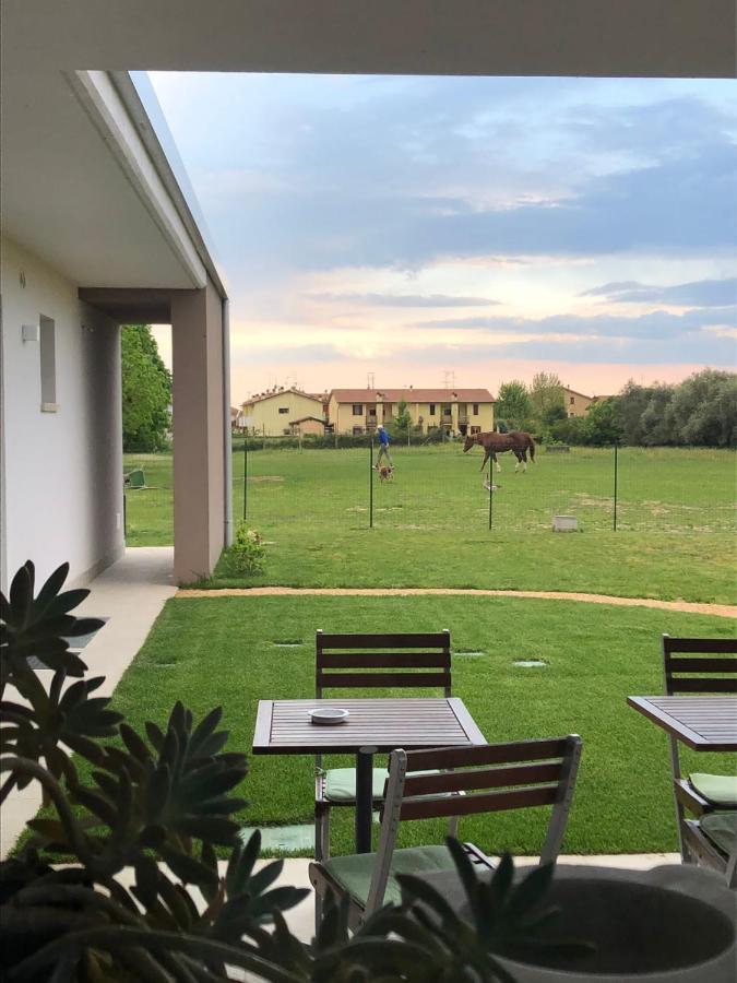 I Broletti Del Garda Hotel Pacengo Di Lazise Bagian luar foto