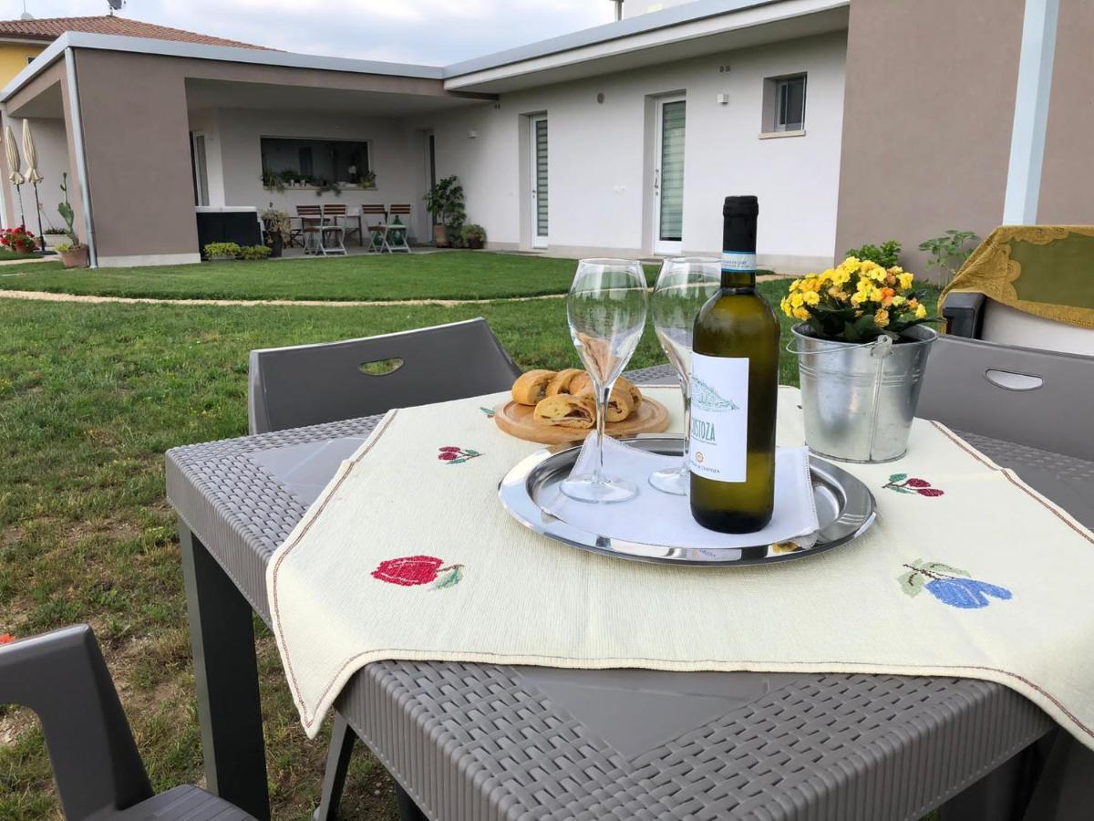 I Broletti Del Garda Hotel Pacengo Di Lazise Bagian luar foto