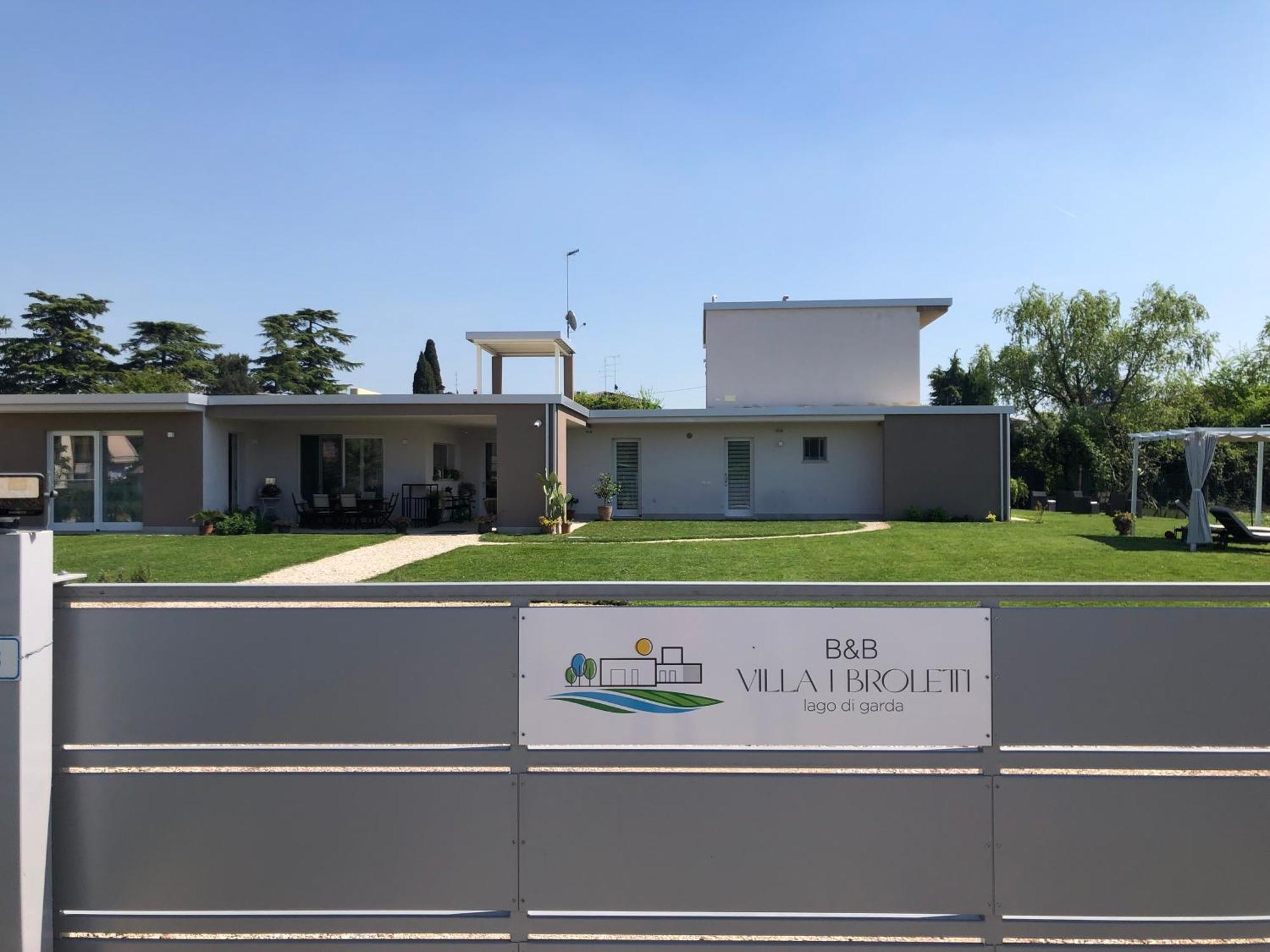 I Broletti Del Garda Hotel Pacengo Di Lazise Bagian luar foto