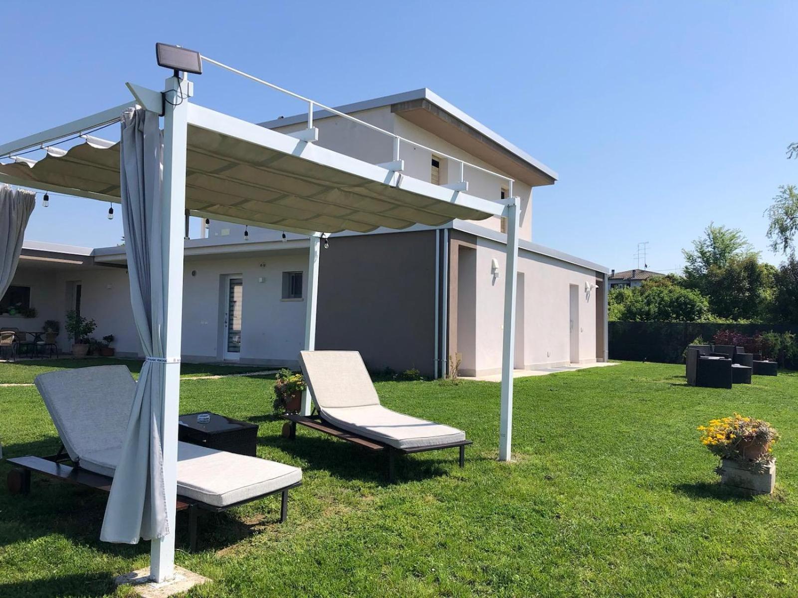 I Broletti Del Garda Hotel Pacengo Di Lazise Bagian luar foto